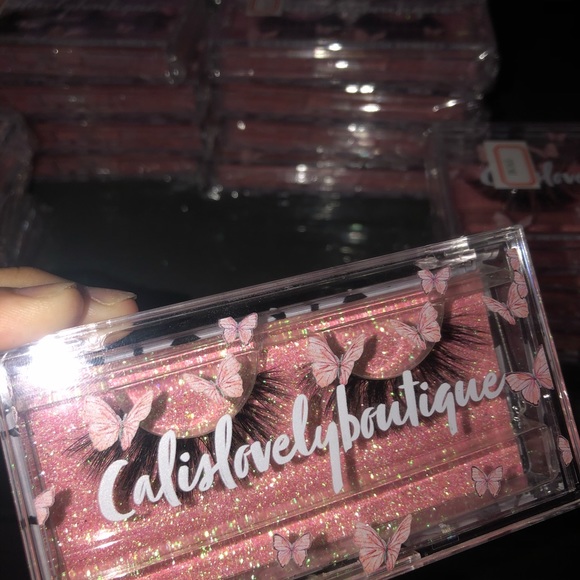 my own eyelashes 🦋💗 these are 5 different styles - Picture 6 of 7